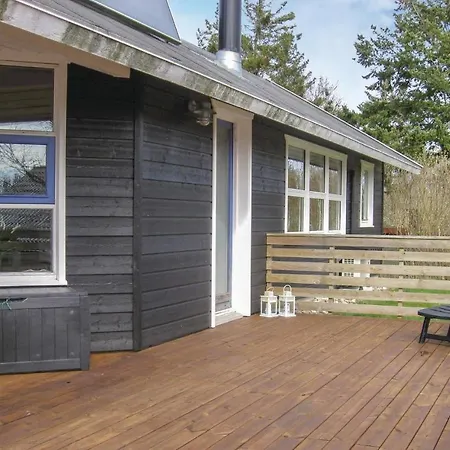 Three-bedroom Holiday In * Borkop